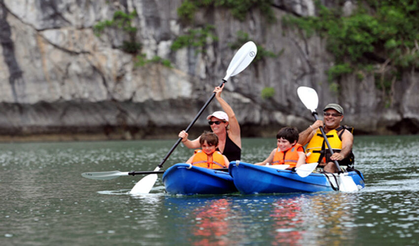 Attivita-nella-baia-Halong